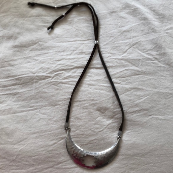 Hammered silver and suede necklace - Picture 1 of 2